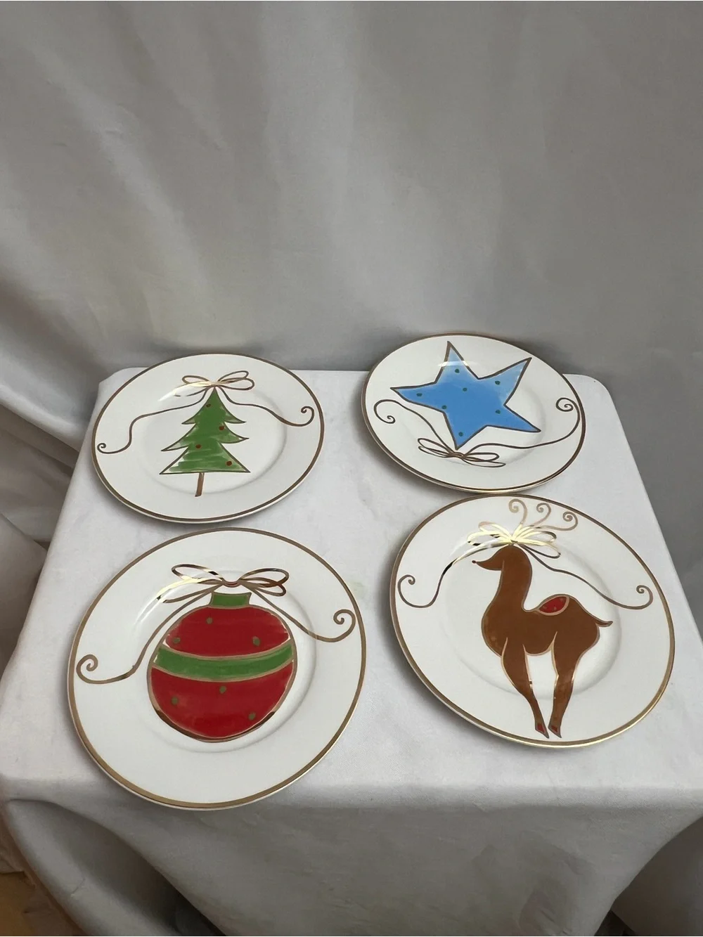 Pier 1 Christmas Holiday Dessert Plates Set of 4 Tree Reindeer Ornament Star